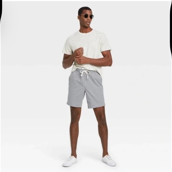 Men’s Goodfellow 8” Inseam Everyday Drawstring Stretch - Gray - Picture 1 of 3